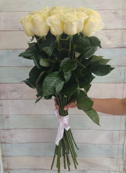 21 роза Мондиаль 90 см