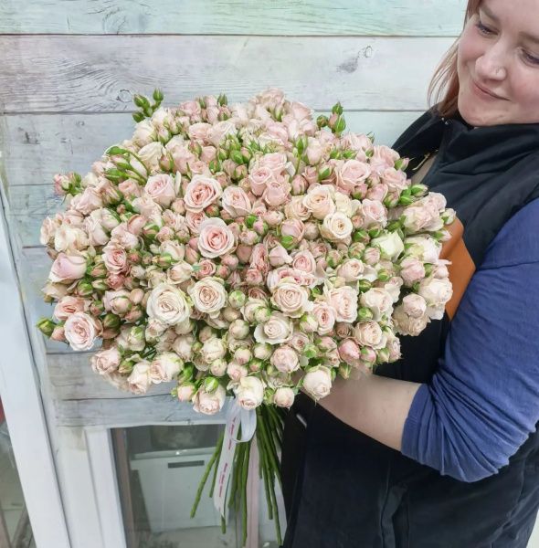 35 кустовая роза Полина 70+ см
